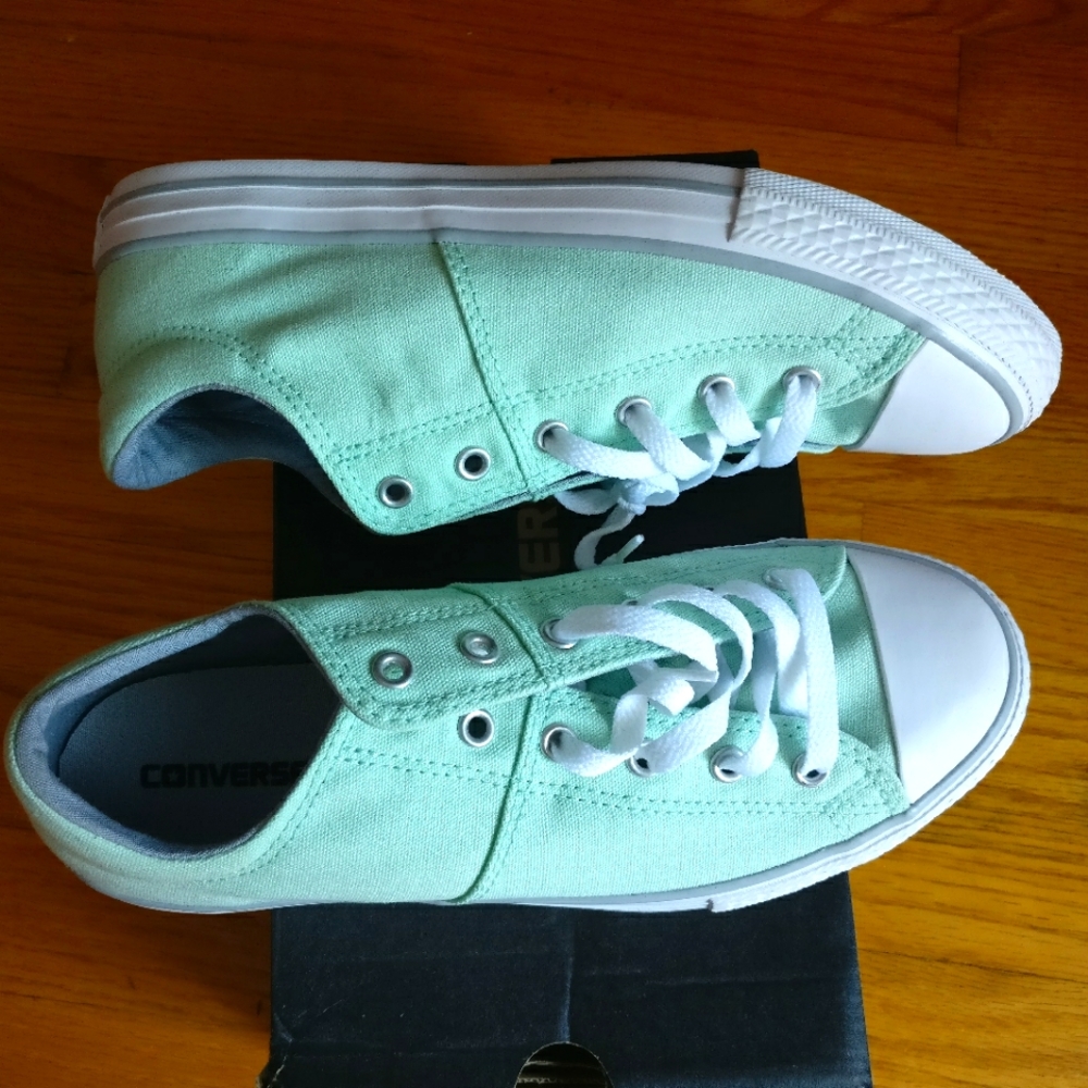 New with Box Mint Green Converse All Star Low Top Juniors Unisex 6